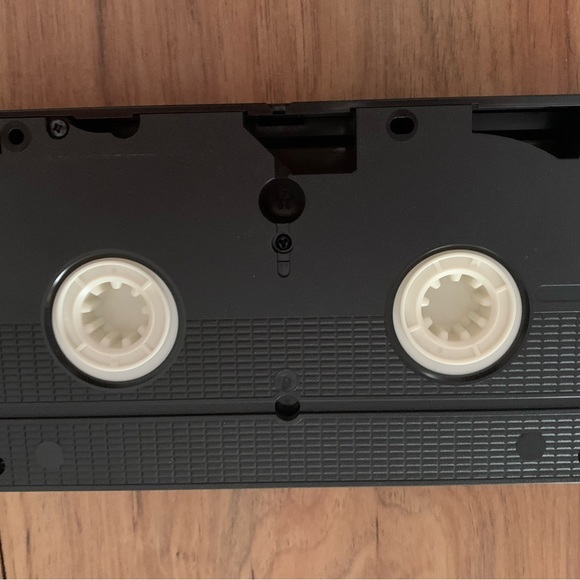 Degrassi Junior High VHS Tape - Kiss Me, Steph and The Big Dance - Picture 6 of 7